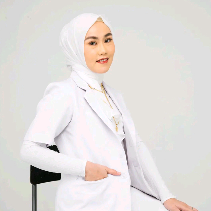dr. Rina Armyuniar